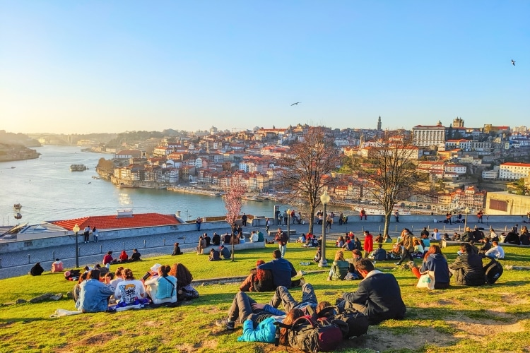 Autorização de residência em Portugal: saiba como solicitar a sua